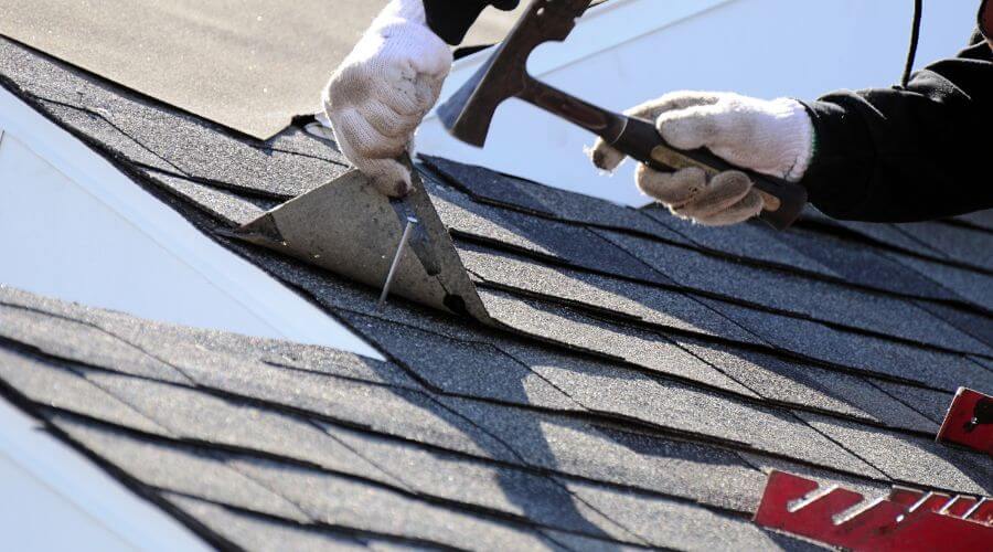 Professional gutter cleaning in Morovis, PR
